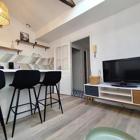 La Chaume, Jolie A Apartament *
