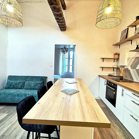 La Chaume, Jolie A Apartament *